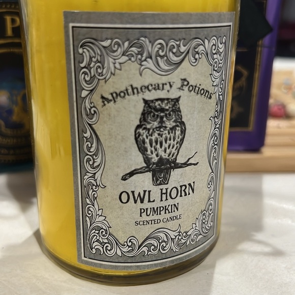 Halloween Pumpkin Scented candle - Picture 2 of 3